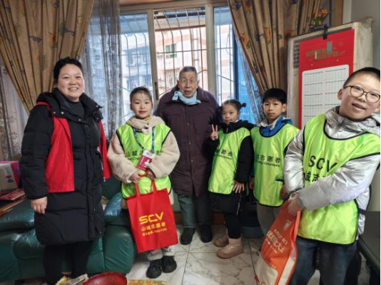 ���������Ϸ���վ���ĸ������2/13��