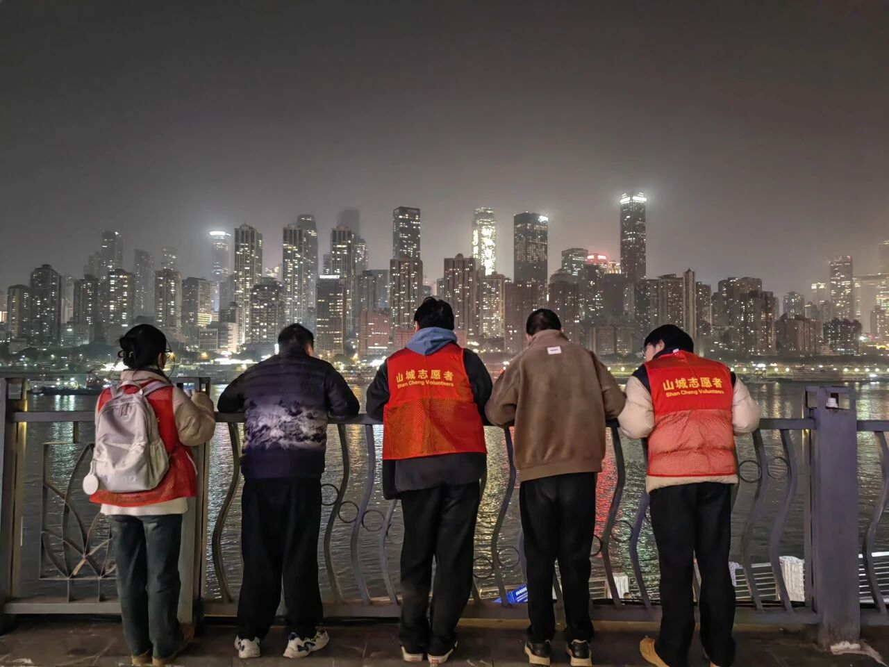 12��10�յ�207�����տ��������Ķ�ͯ�㻤�